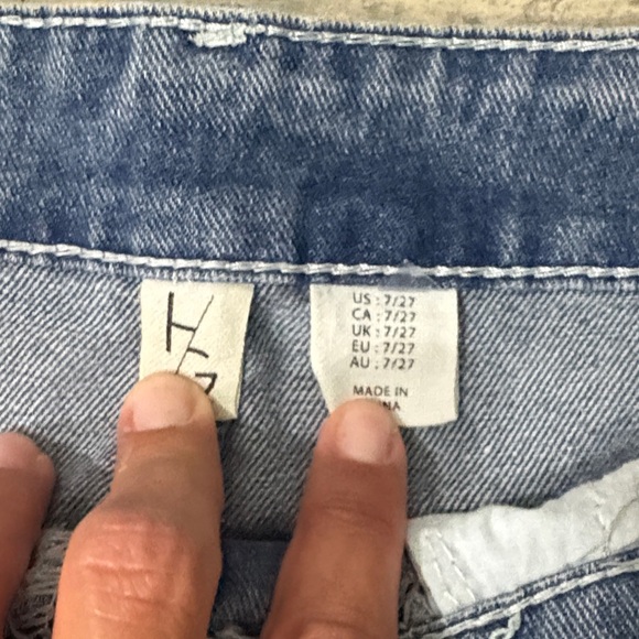 Adorable Women's Blue Denim Maxi Skirt - EUC only worn 2 times! - Picture 2 of 4